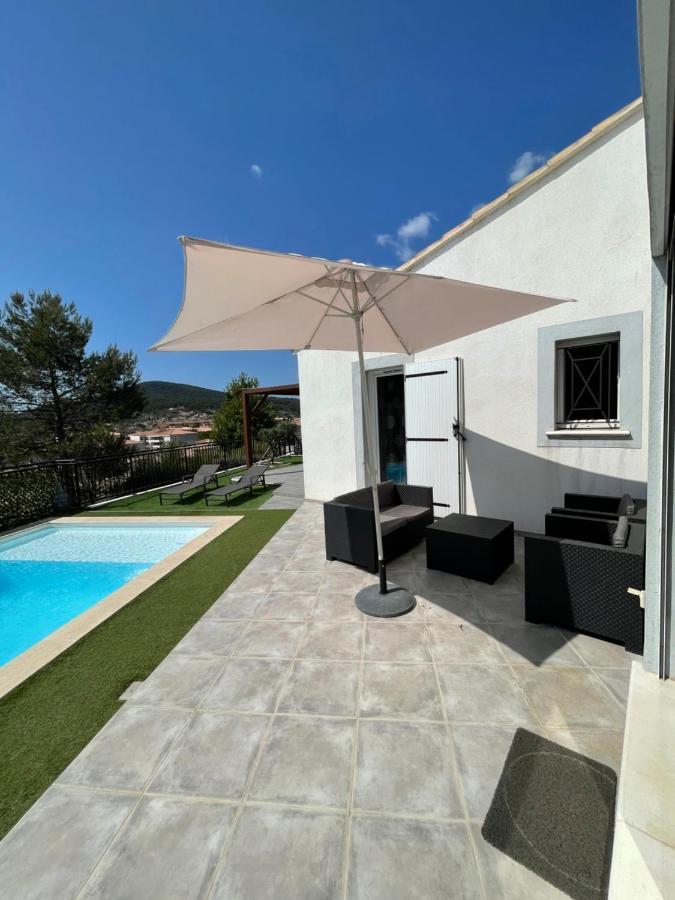 Villa avec piscine Cuers Esterno foto